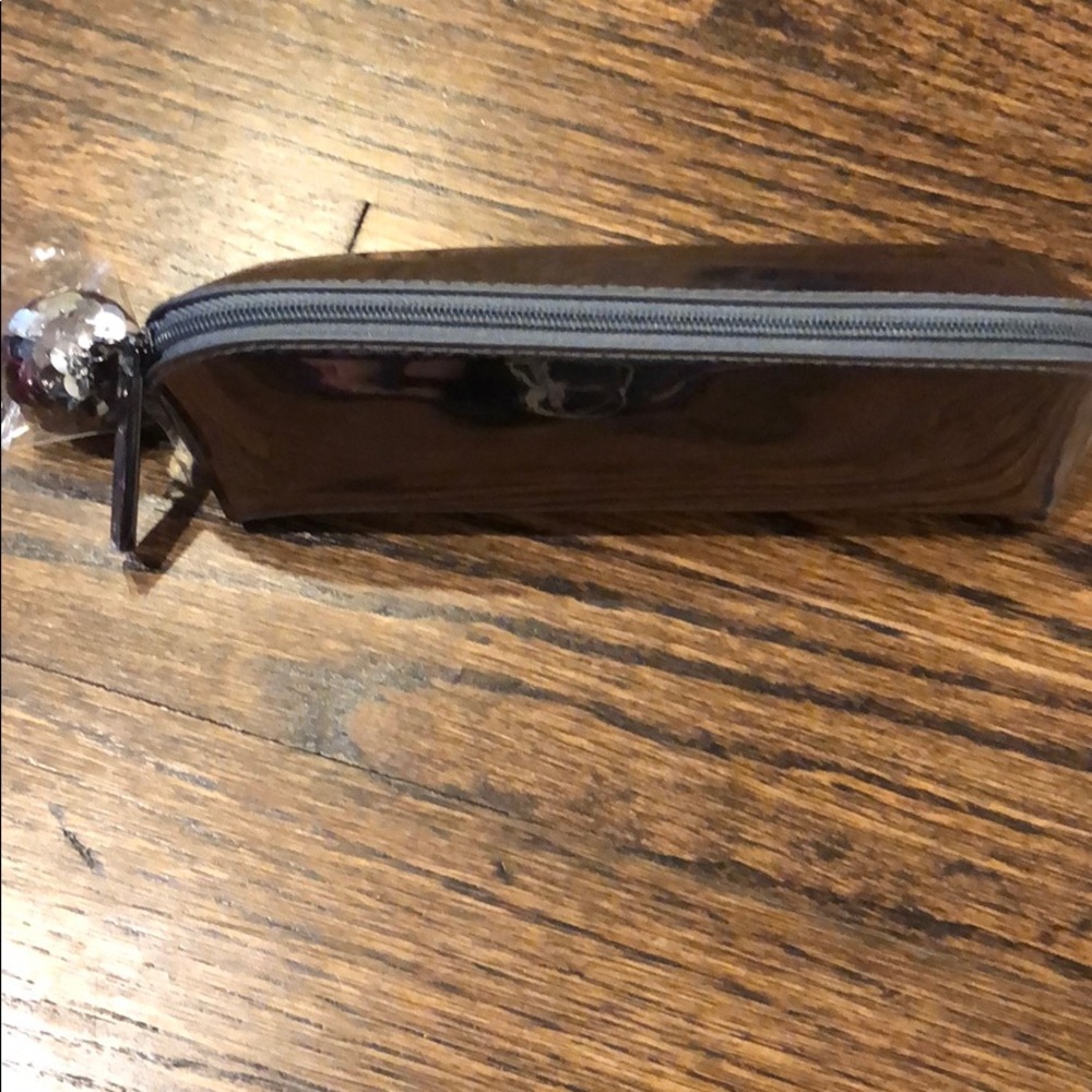 MAC BRUSH POUCH NEW!